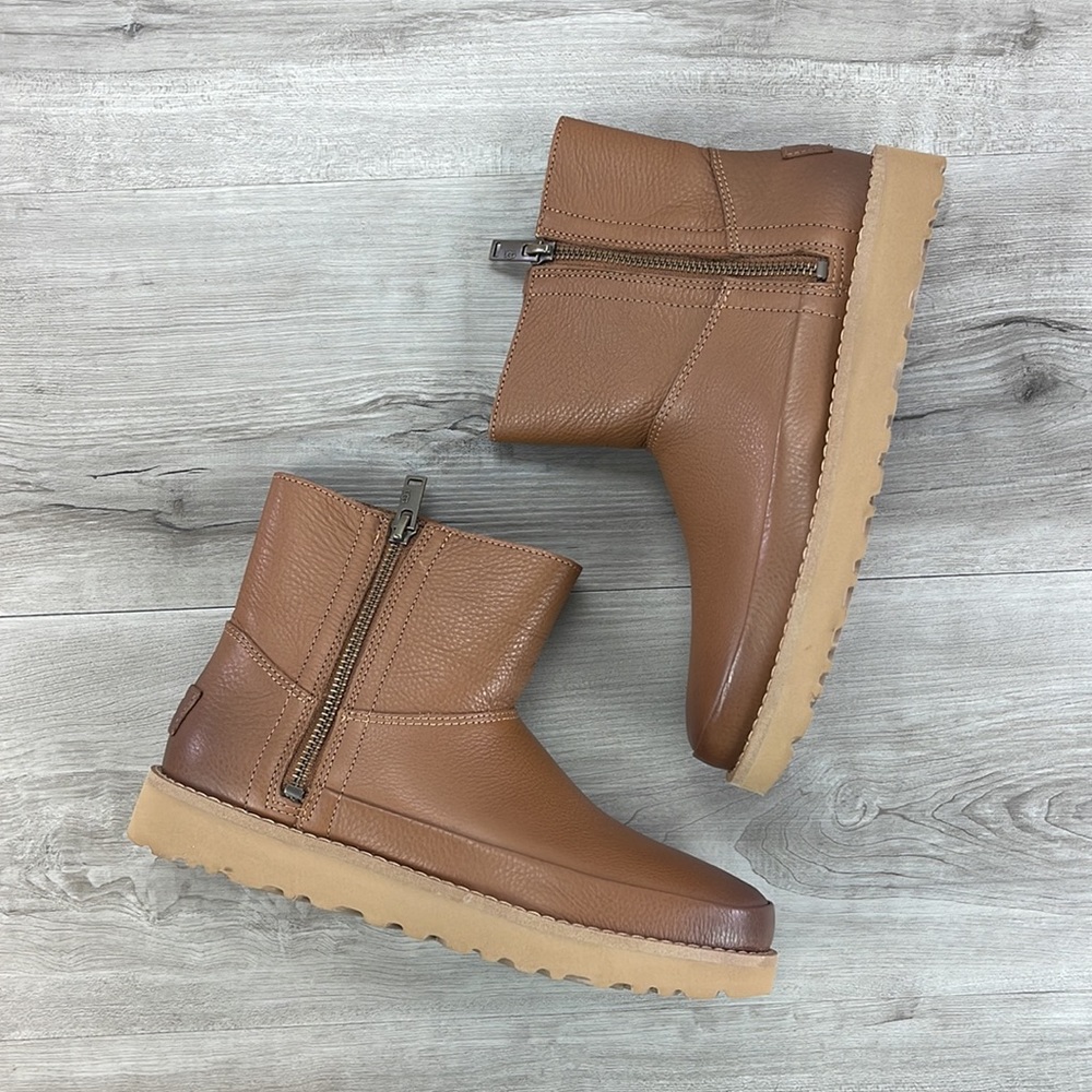 🌿UGG🌿 W DECONSTRUCTED CHESTNUT MINI ZIP BOOTS - Picture 2 of 14